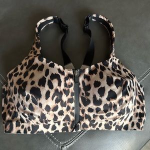 Victoria’s Secret Knockout Sport Bra, Size 36DD, Beige/Black, Gently Used.